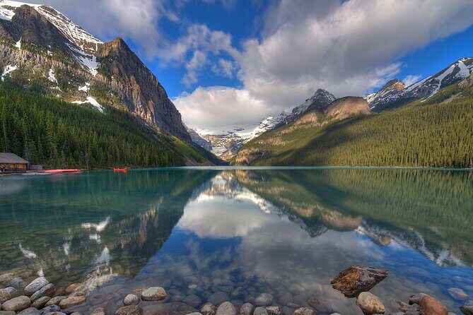 8 Iconic Stops. 12 Comfy Seats. See Banff's Best in First Class. - First-Class Comfort Without the Hassle in Banff