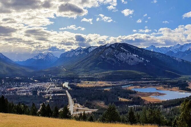 8 Iconic Stops. 12 Comfy Seats. See Banff's Best in First Class. - Peyto, Bow Lake, and Crowfoot: The “Turquoise + Ice” Hour