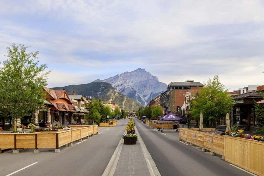 Banff: City Highlights Walking Tour | 3-Hour - Whyte Museum photo stop: using history to plan your next steps