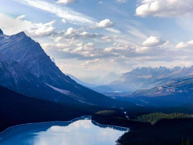 Banff : Day Tour : Lake Louise, Moraine Lake and Peyto Lake - A One-Day Route Through Lake Louise, Moraine Lake, and Peyto Lake
