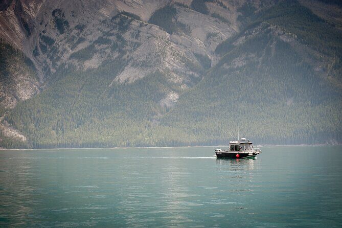 Banff Fishing on Lake Minnewanka - Timing: the 8:00am, 1:00pm, and 5:30pm difference