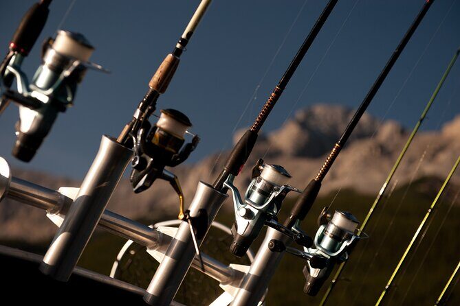 Banff Fishing on Lake Minnewanka - Getting there smoothly: meeting point and parking reality