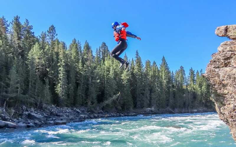 Banff: Horseshoe Canyon Whitewater Rafting Tour - On the Water: Big Waves, Hard Hits, and How the Rapids Build