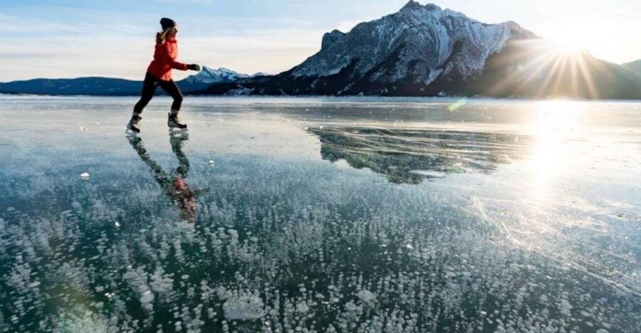 Banff: Icefields Parkway & Abraham Lake Ice Bubbles Tour - Getting started: pickup timing, warm-up mindset, and best viewing seats