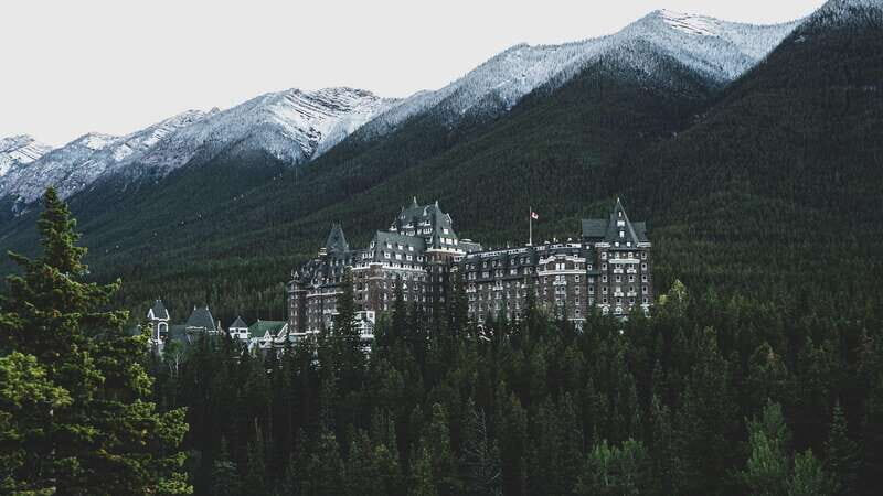Banff: In-Depth Banff Area & Canyon Day Tour - Sulphur Mountain Gondola: The 90-Minute View That Sets the Tone