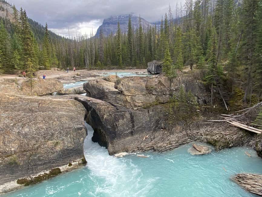 Banff: Lake Louise, Emerald, Moraine Lake & Johnston Canyon - Why This Banff Lakes + Johnston Canyon Route Works So Well