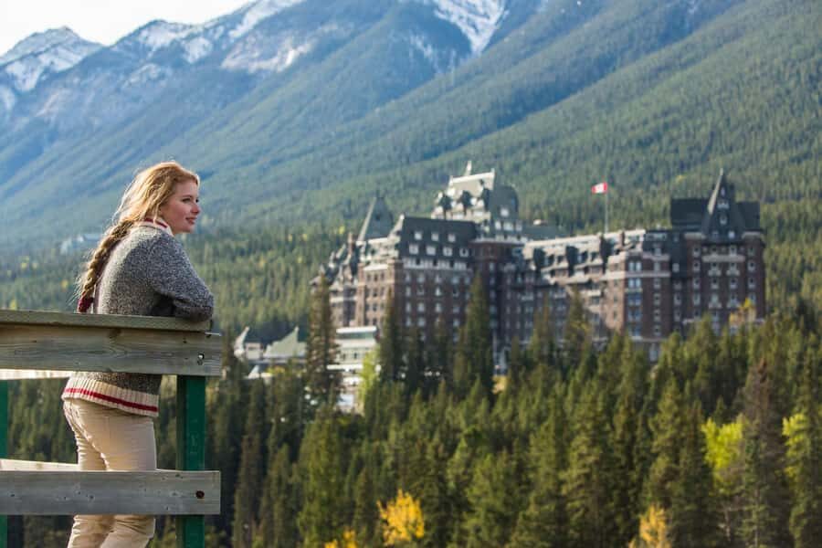 Banff: Lake Louise, Moraine Lake, Gondola, Cave & Basin Tour - Banff Town free explore: lunch and a break from the schedule