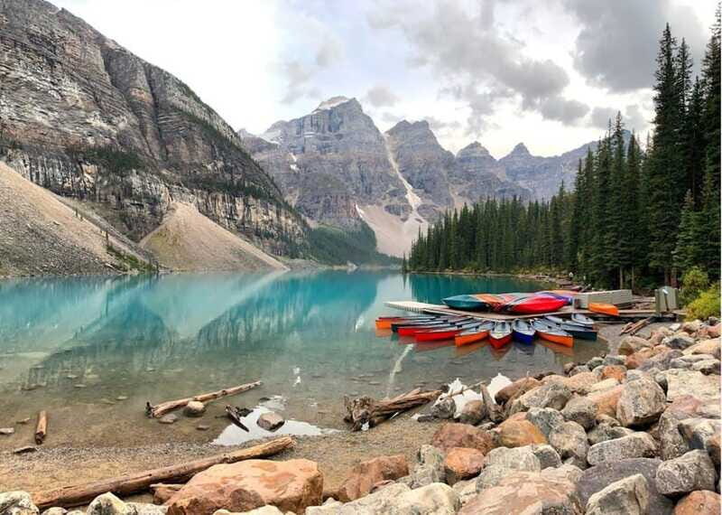 Banff: Moraine Lake, Lake Louise, Emerald Lake and Yoho Trip - Lunch at Lake Louise Village or the Ski Resort: Plan Your Own Bite