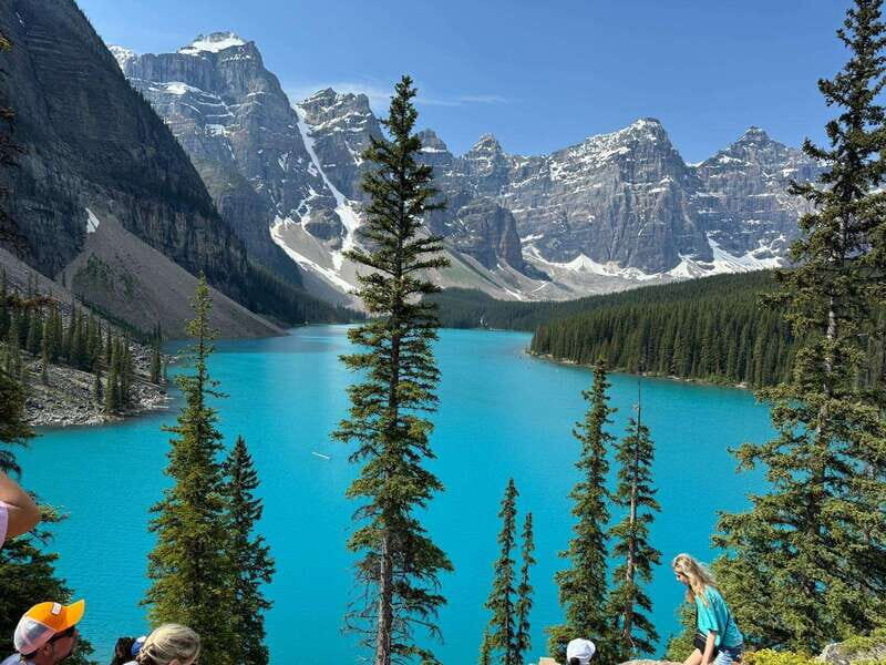 Banff. Moraine, Lake Louise ,Emerald & Johnston Canyon tour - Emerald Lake: The Warm-Up Stop That Often Becomes a Favorite
