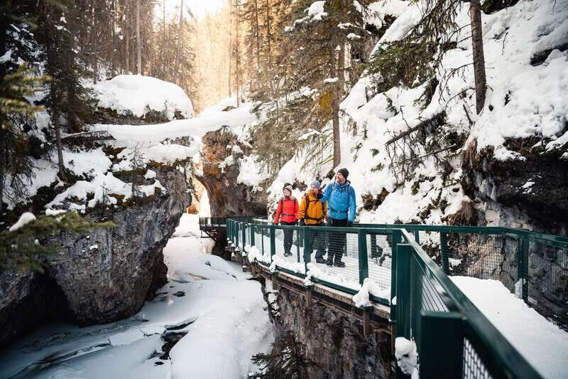 Banff: Morning or Afternoon Johnston Canyon Icewalk - Johnston Canyon in winter: the hike to Upper Falls (and back)
