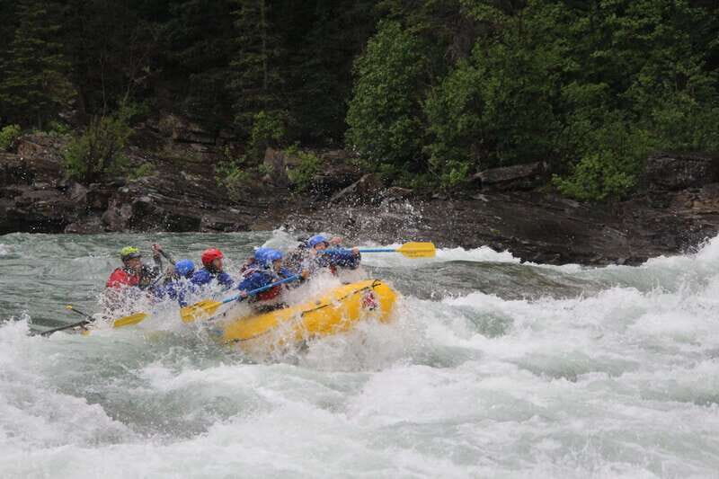 Banff: Morning Whitewater Rafting Tour in Horseshoe Canyon - Practical Tips: What to Pack for Banff-Adjacent River Weather