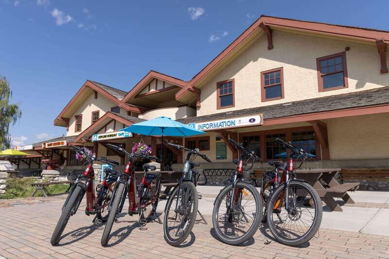 Banff: Mountain Lakeside Guided E-Bike Tour - Weather gear and what to pack so the ride stays fun