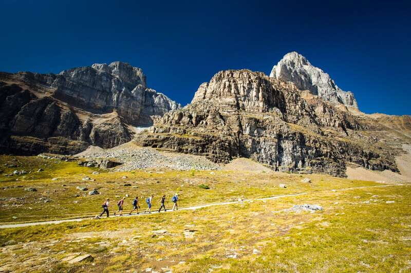 Banff National Park: Guided Signature Hikes with Lunch - Larch Valley: Moraine Lake classics and a steep climb up ten switchbacks
