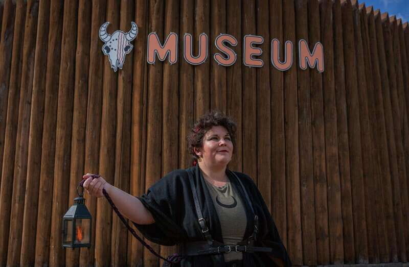 Banff: Paranormal History Walking Ghost Tour - Meeting at Banff Good Earth Coffeehouse: finding your guide fast