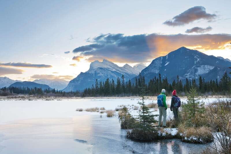 Banff PRIVATE Guided Nature Walk + Transportation - 2.5H - Mountain and bear survival, taught in plain language