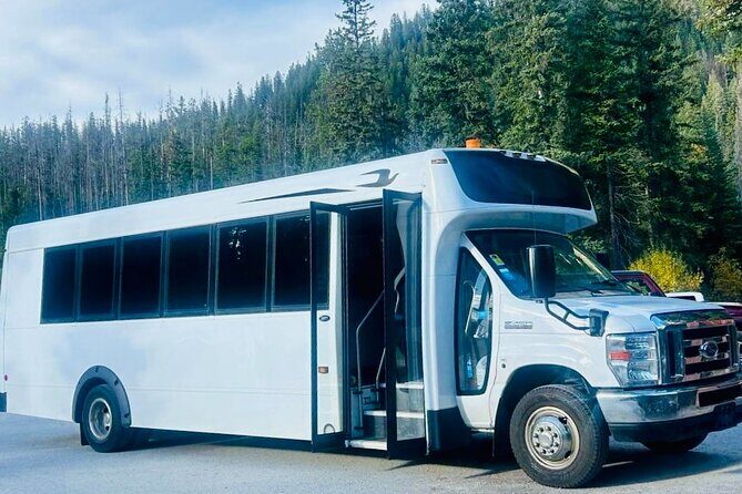 Banff to Calgary YYC Airport Shared Shuttle - Driver Service: What You Can Expect, Based on Real Experiences
