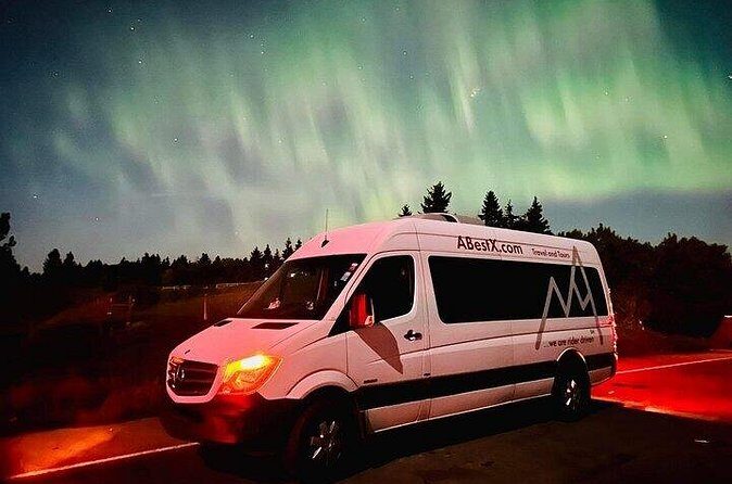 Banff to YYC Airport Shared Shuttle Service - Booking Lead Time: Why Planning 34 Days Ahead Helps