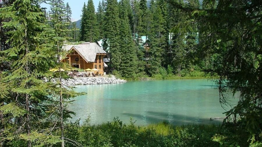 Banff Town, Gondola, Hot Springs, Bow Falls & Three Lakes - Banff Town free time: Banff Avenue, shops, and a sanity break