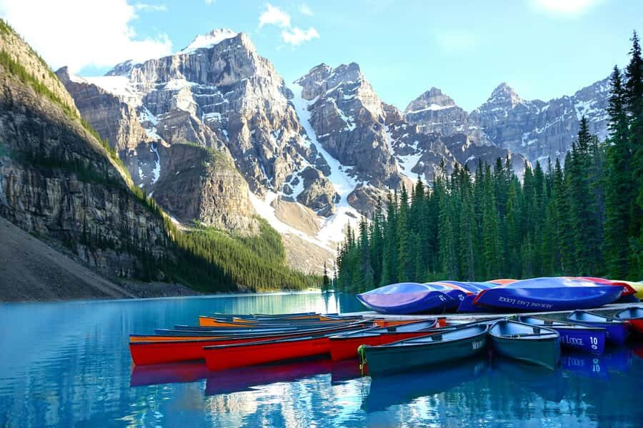 Banff Town: Gondola, Lake Louise, Moraine, Cave and Basin - Key highlights to look for on this Banff day