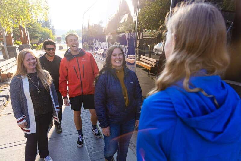 Banff: Wildlife and Sightseeing Minibus Tour - Banff in 210 minutes: how the minibus tour helps you see the essentials