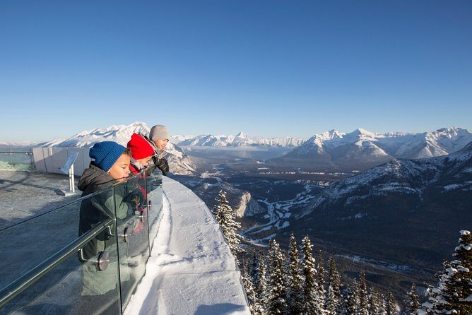 Banff Winter Tour Featuring Mountaintop Dinner and Banff Gondola - Lake Minnewanka viewpoint: time for breath and wider winter angles