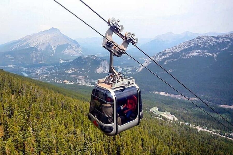 Banff:Lake Louise & Moraine Lake 1/2 Day Tour Canoe/Sightsee - Key takeaways before you go