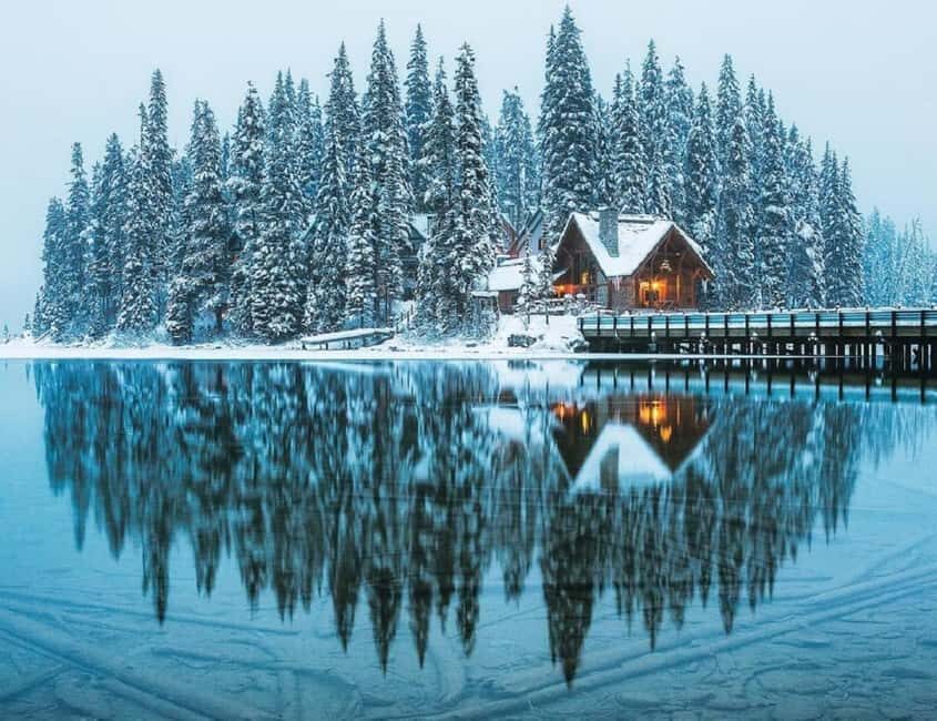Banff:Lake Louise & Moraine Lake 1/2 Day Tour Canoe/Sightsee - How this half-day tour really feels: quick drive, big payoff
