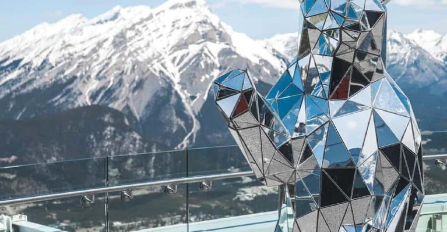 Banff:Lake Louise & Moraine Lake 1/2 Day Tour Canoe/Sightsee - FAQ
