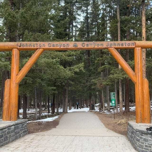Calgary: 3-Day Lake Louise, Moraine, Emerald, Yoho, Icefield - Price and What $236 Really Buys You