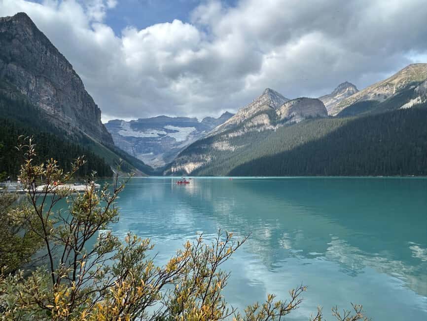 Calgary/Canmore/Banff: BEST of BANFF with LAKES Group Tour - Lake Louise: turquoise water plus enough time to walk on your own