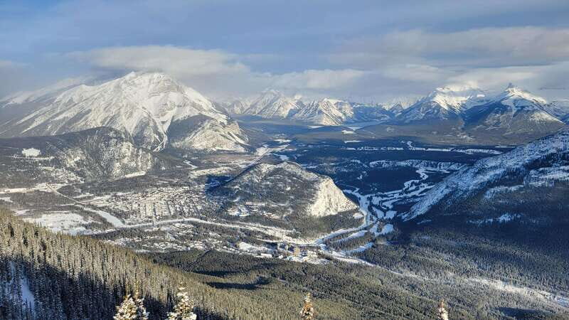 Calgary: Canmore, Banff, Lake Louise - Gondola Included - Lake Louise: Timing, Walks, and the Optional Extras