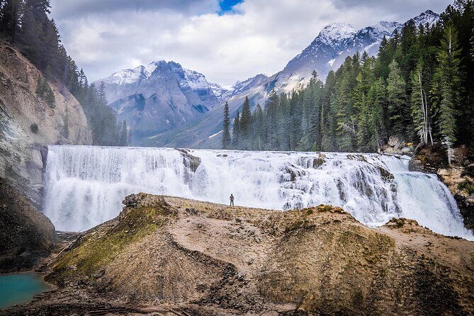 Emerald Lake,Natural Bridge, Wapta Falls & Takakkaw Falls in Yoho - A one-day route through Yoho’s best water sights