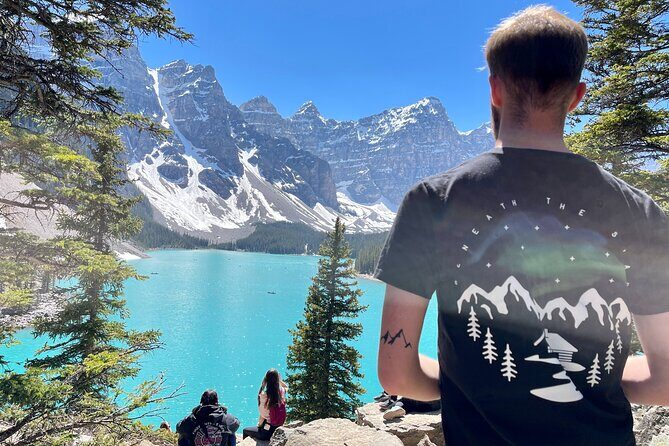 From Banff: Affordable Moraine Lake and Lake Louise Shuttle Bus - Scheduling, group size, and why booking 32 days out matters