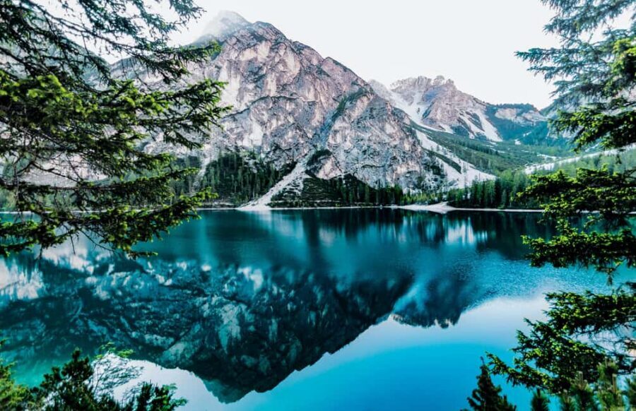 From Banff/Canmore: Moraine Lake, Lake Louise 1.5 hrs Each - Why this Banff-to-the-Lakes shuttle feels easy