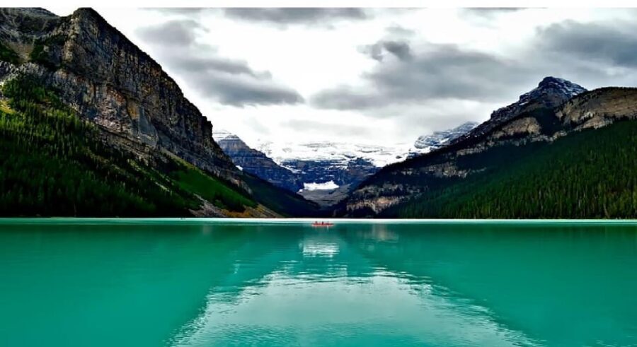 From Banff/Canmore: Moraine Lake, Lake Louise 1.5 hrs Each - Price and value: why $87 can still be a smart call