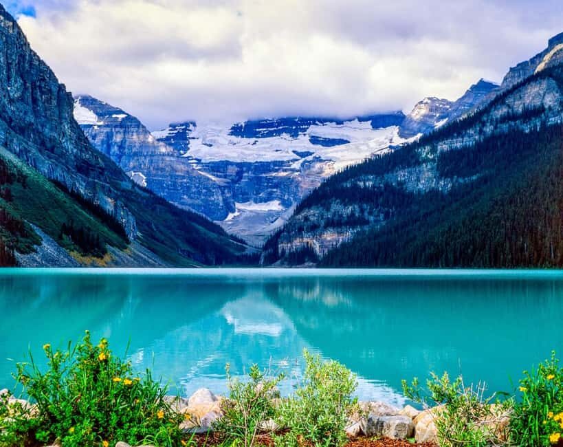 From Banff: Moraine Lake & Lake Louise Tour - Small-Group Comfort: Hot Drinks, Rain Gear, Poles