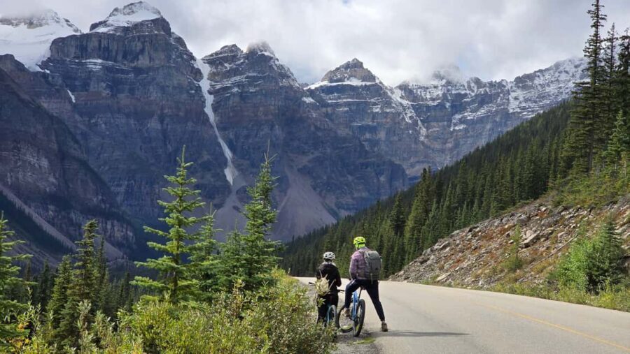 From Calgary/Banff: Moraine Lake & Lake Louise Half-Day Tour - Who this tour is for (and who should skip it)