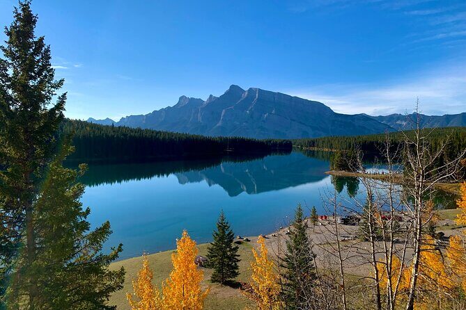 Lake Louise, Moraine Lake and the Icefields Parkway Full-Day Tour - Crowfoot Glacier: The Quick Pullout That Still Hits