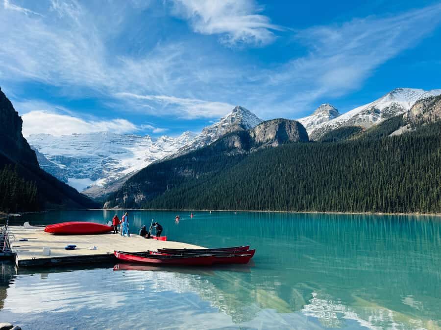 Louise, Moraine/Johnston Canyon, Minnewanka & Banff Town - Moraine Lake in summer vs Johnston Canyon in winter