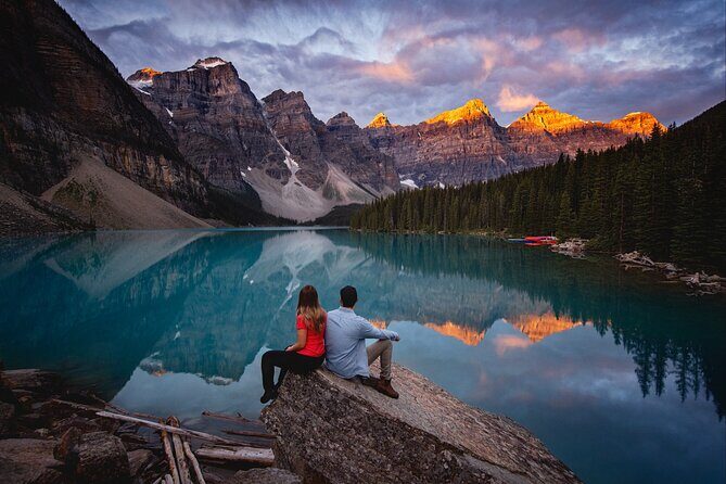 Moraine Lake and Lake Louise Private Premium Day Tour - Morant’s Curve: the quick scenic win on the way back