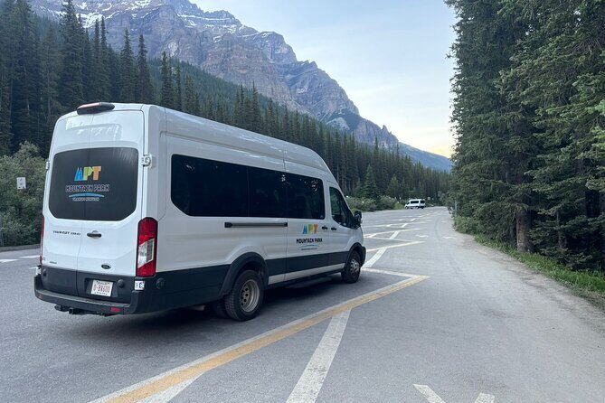 Moraine Lake And Lake Louise Tour from Banff - Lake Louise Stop: Fairmont Views and a 1-Hour Lakeshore Stroll