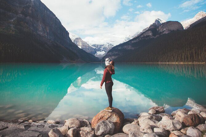 Moraine Lake & Lake Louise Sunset & Wildlife Adventure - Stop 2: Lake Louise for sunset glow and the glacier backdrop