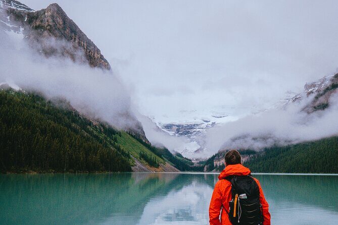 Moraine Lake & Lake Louise Sunset & Wildlife Adventure - What to bring for a 5-hour evening (plus your small comfort checklist)
