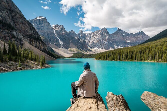 Moraine Lake, Louise Emerald Lake, and Peyto Lake all in day tour - Key highlights worth knowing