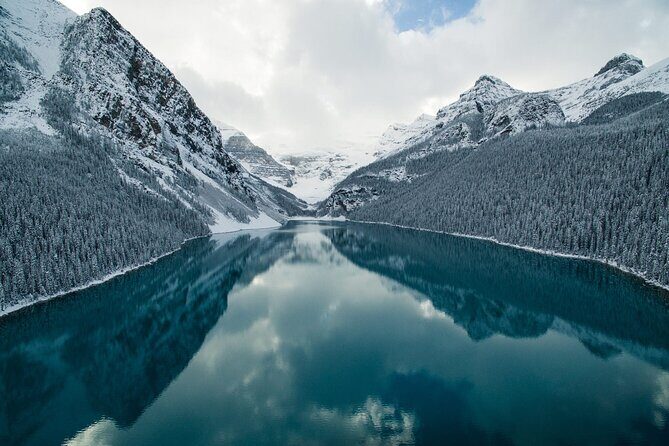 Moraine Lake, Louise Emerald Lake, and Peyto Lake all in day tour - Lake Louise Visitor Centre: where the schedule gives you a breather