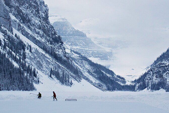 Moraine Lake, Louise Emerald Lake, and Peyto Lake all in day tour - Lake Louise: turquoise payoff with a 1-hour window