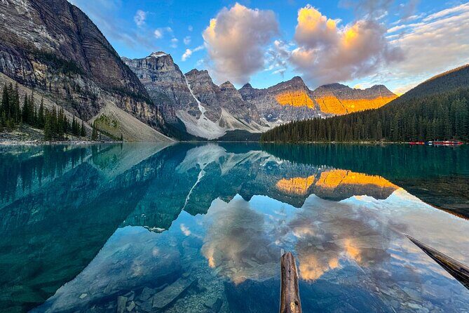 Morning Tour at Moraine Lake(2hrs) & Lake Louise(2hrs) - Moraine Lake with a head start and a real 2-hour window