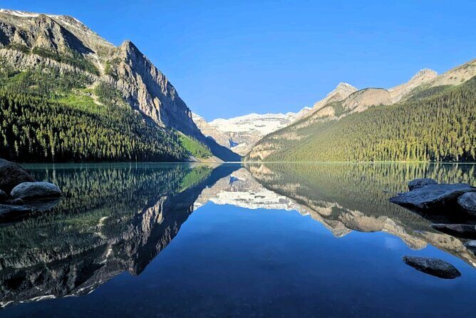 Morning Tour at Moraine Lake(2hrs) & Lake Louise(2hrs) - How the guide makes the day feel smooth (and not rushed)