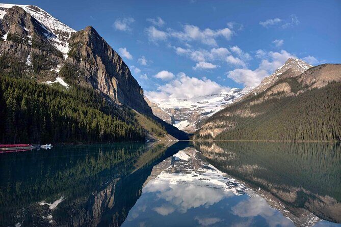 Morning Tour at Moraine Lake(2hrs) & Lake Louise(2hrs) - The Bow Valley Parkway and Morant’s Curve leg stretch