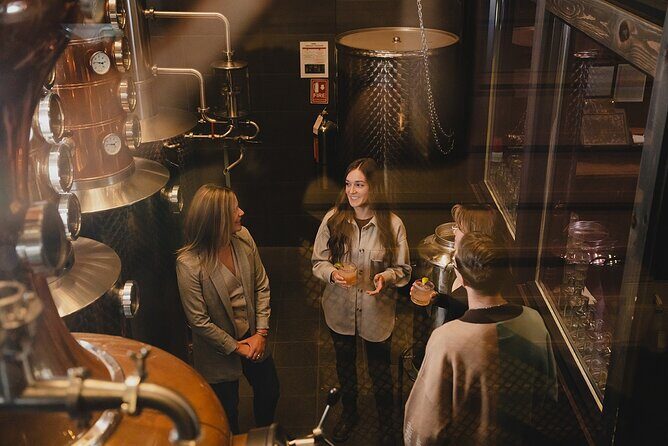 Park Distillery Tour with Craft Spirits Tasting - Four spirit tastings: how to compare vodka, gin, and whiskey notes